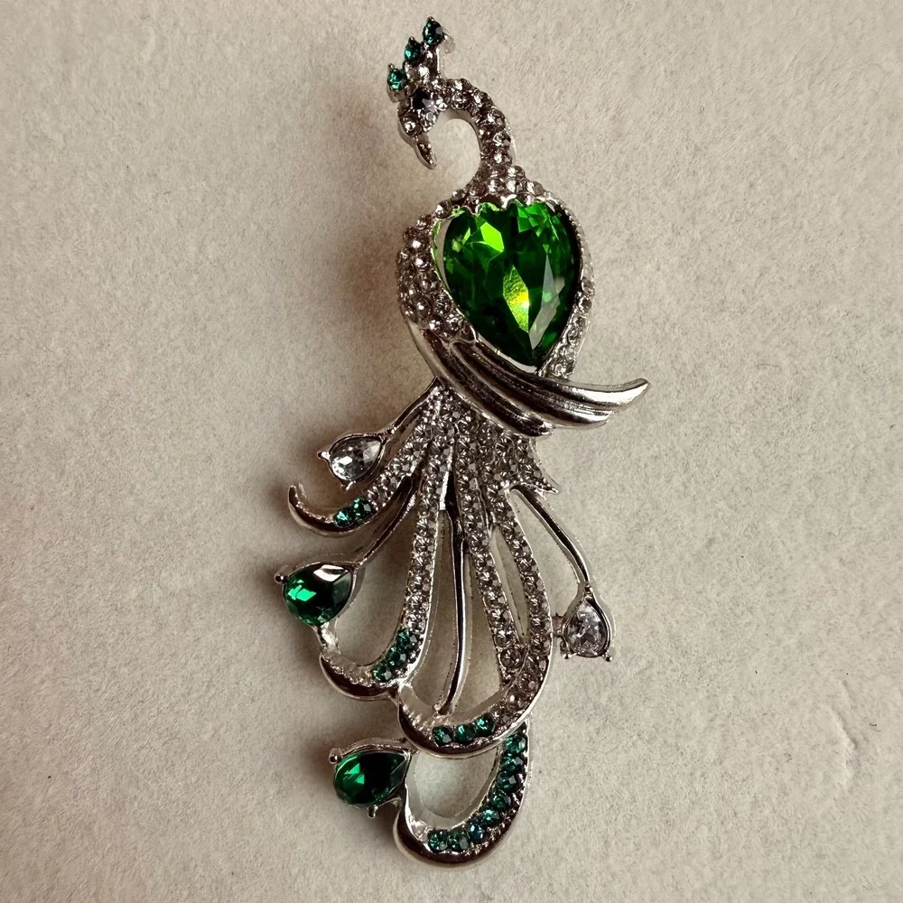 Emerald Green Peacock Brooch Silver Tone Crystal Rhinestone Bird Pin New Gift